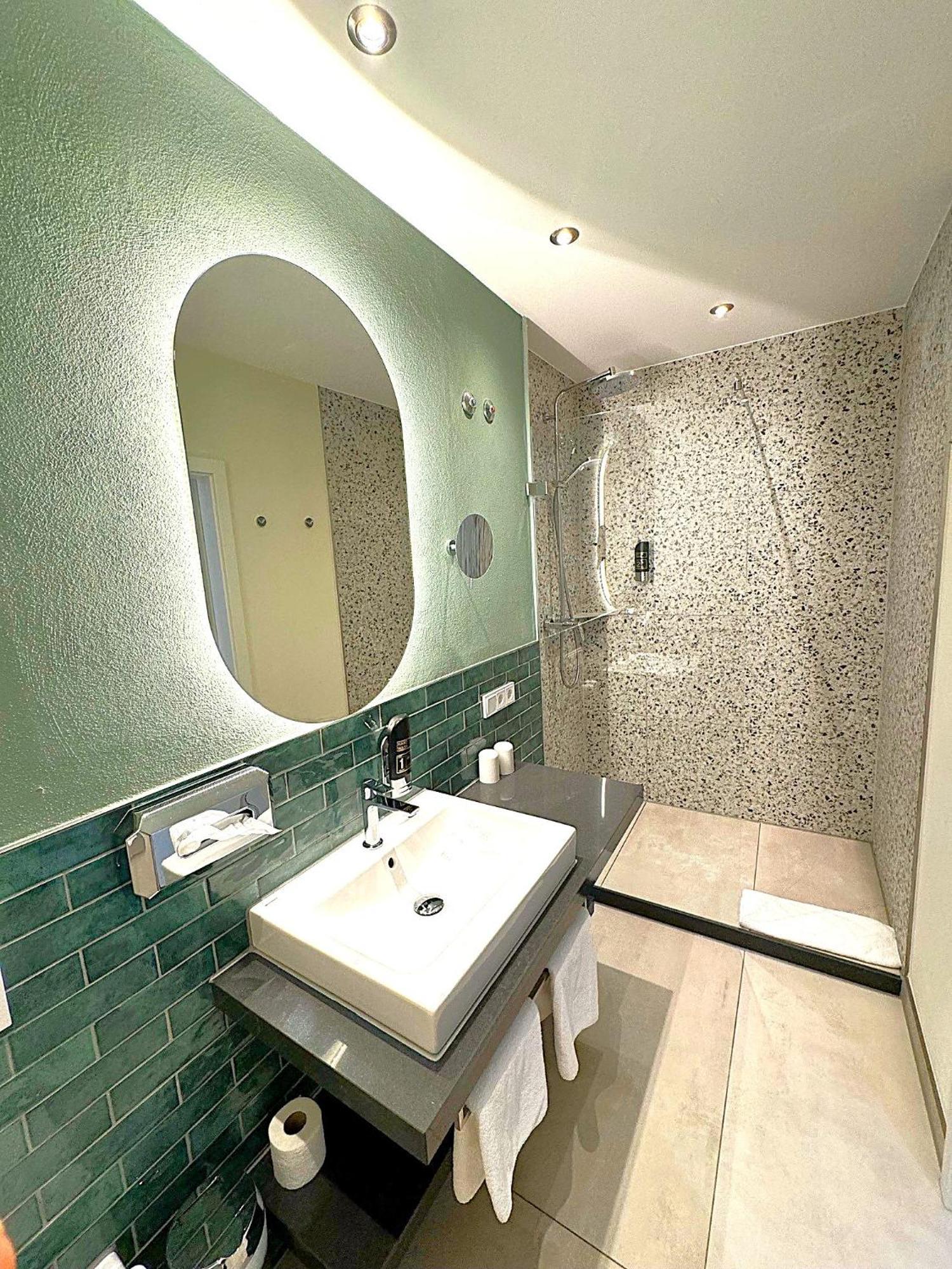 אינגולשטאט Altstadthotel מראה חיצוני תמונה